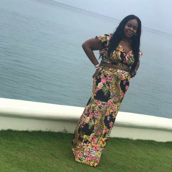 Meet your Posher, Jodie - Picture 1 of 1